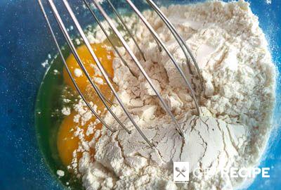 Песочный пирог с заварным кремом и консервированными абрикосами (2-й рецепт)