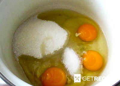 Дрожжевые блинчики на свекольном отваре со сладким цитрусовым соусом (2-й рецепт)