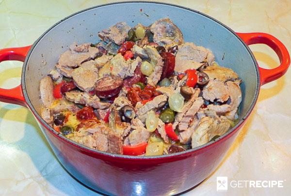 Photo of Свинина в сливках с колбасками кабанос и оливками (2-й рецепт)