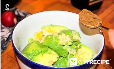 Кебабы с соусом из авокадо