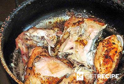 Рецепт курицы по-грузински, запеченной в молочно-чесночном соусе. Читайте на натяжныепотолкибрянск.рф