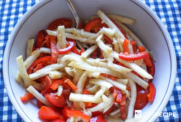 Салат с жареным сельдереем и овощами (2-й рецепт)