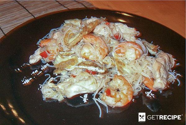 Photo of Жареная рисовая вермишель с креветками и курицей (2-й рецепт)