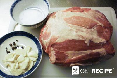 Свинина, фаршированная чесноком с картофельным салатом (2-й рецепт)
