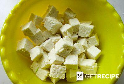 Салат весенний с адыгейским сыром и льняным маслом (2-й рецепт)