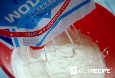 Мороженое из сливок и сгущенки с клубникой и цукатами (2-й рецепт)