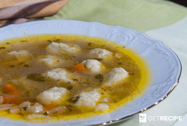 Photo of Куриный суп с клецками и сельдереем.