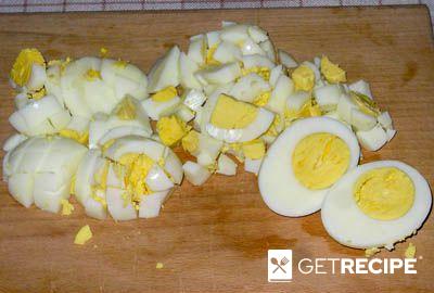 Салат из черемши с яйцом и сметаной