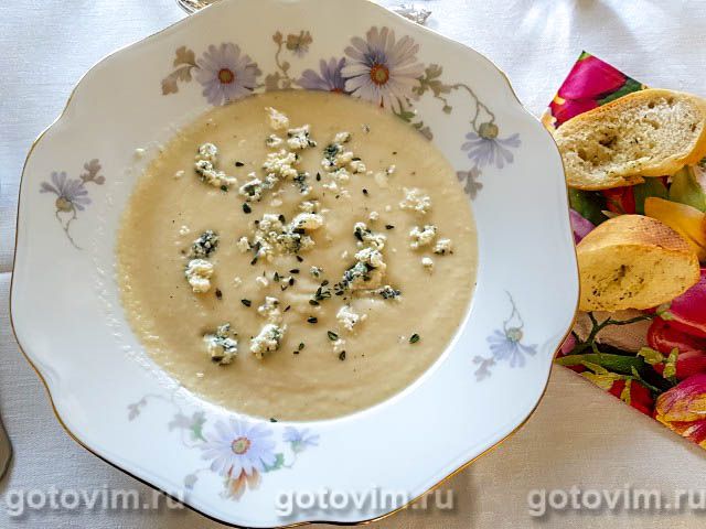 Сливочный суп-пюре из сельдерея с сыром с синей плесенью (2-й рецепт)