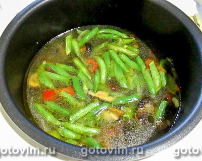 Вегетарианский суп с грибами шиитаке и двумя видами фасоли в мультиварке.
