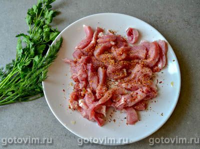 Лапша для бешбармака с мясом, овощами и фасолью