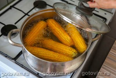 Как приготовить вареную кукурузу.