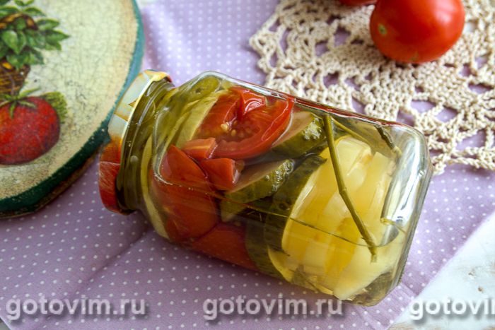 Салат из огурцов и помидоров на зиму «Слойка»