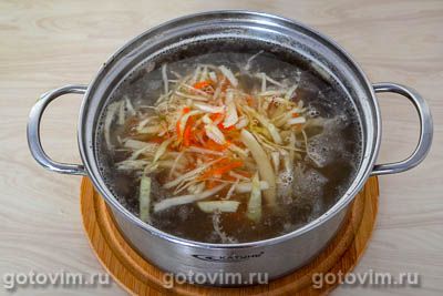 Фасолевый суп с квашеной капустой