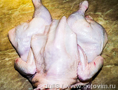Курица, фаршированная под кожу