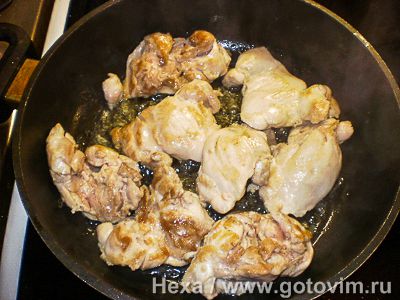 Тушеная курицы с тыквой и арахисом по-африкански