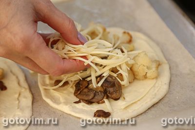 Мини-пицца с грибами и цветной капустой (пиццони)