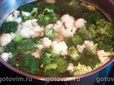 Куриный суп с брокколи и цветной капустой