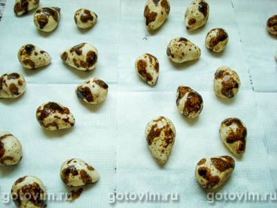 Пасхальные украшения - сахарные яйца в шоколадном гнездышке