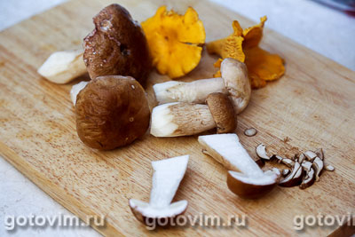Профитроли с белыми грибами и сыром