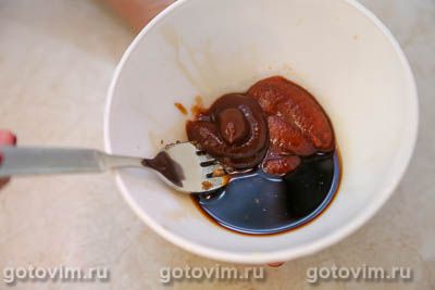 Окорок, запеченный с глазурью из коричневого сахара и специй