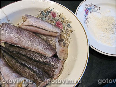Рыба под соусом песто (в горшочках)