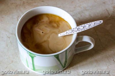 Кофе растворимый с молоком.