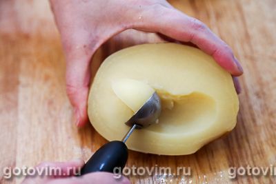 Картофель, фаршированный креветками