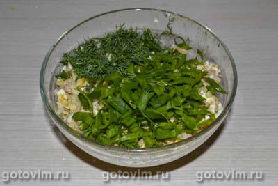 Салат из печени налима с рисом и яйцом