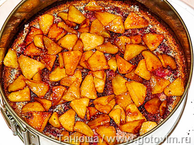 Торт «Цыганские тропы» с яблочным кремом и карамельными яблоками