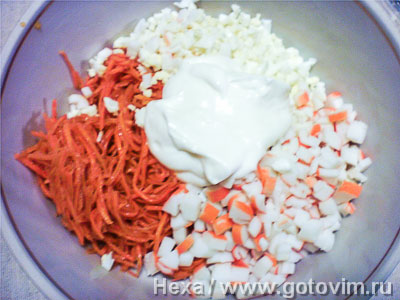 Салат из крабовых палочек и корейской морковки