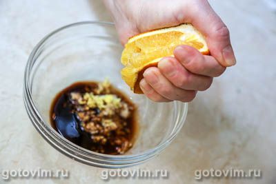 Окорок в рукаве, запеченный с апельсиново-медовой глазурью