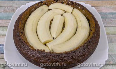 Шоколадный торт в мультиварке с бананами и мандаринами
