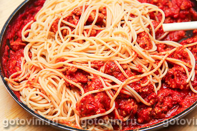 Спагетти Болоньезе.