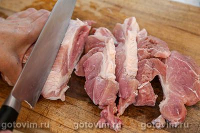 Крученики волынские из свинины с капустой, запеченные в сметане