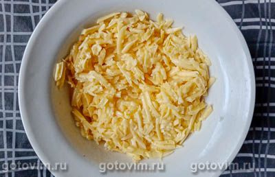 Рулетики из куриного филе с сыром в панировке «Камыши»