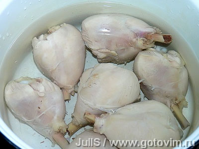 Куриные голени в сметанном соусе