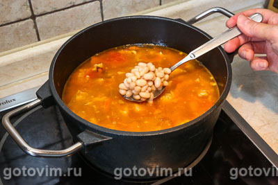 Густой суп из рубца с белой фасолью (Zuppa di fagioli e trippa).