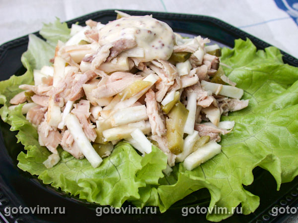 Салат из цыпленка с сельдереем.