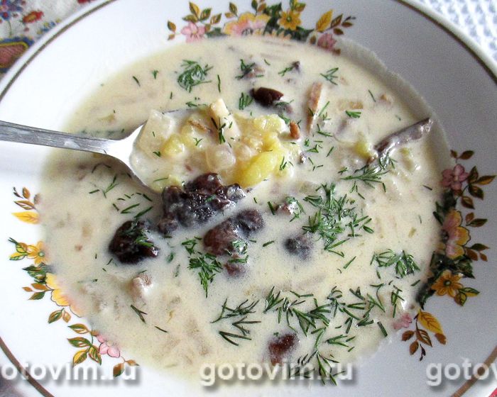 Суп картофельный с сушёными опятами и плавленым сыром в мультиварке