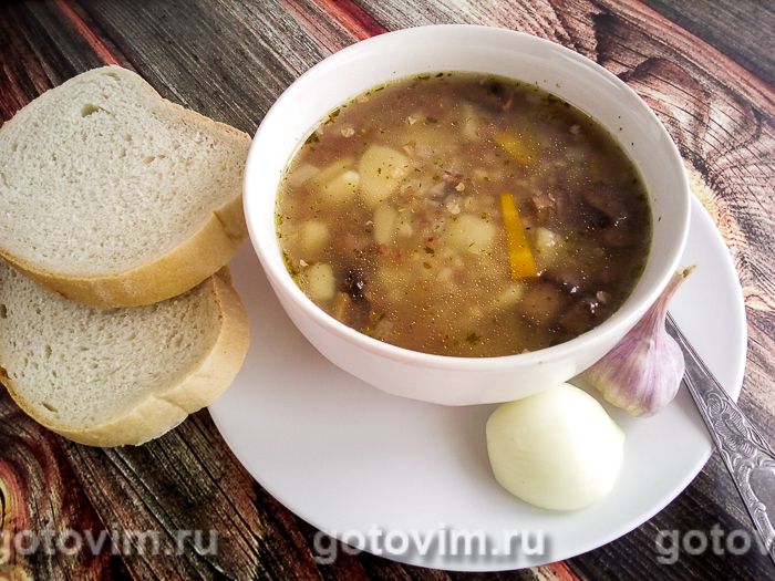 Гречневый суп с грибами в мультиварке