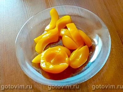 Тефтели из телятины в остром соусе из персиков