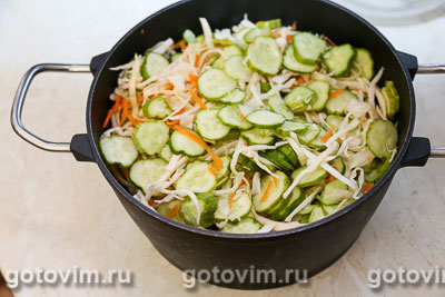 Салат из капусты с огурцами и морковью по-корейски (на зиму).