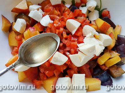 Фруктово-овощной салат с сыром