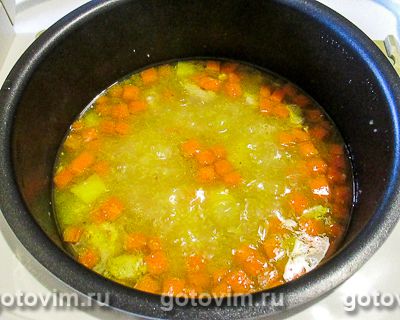 Суп картофельный с курицей, сыром и кукурузной крупой в мультиварке