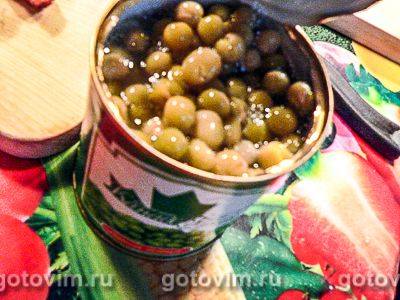 Суп из зеленого горошка с копчеными ребрышками